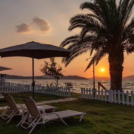 Seafront Melachrinou Molos (Corfu)