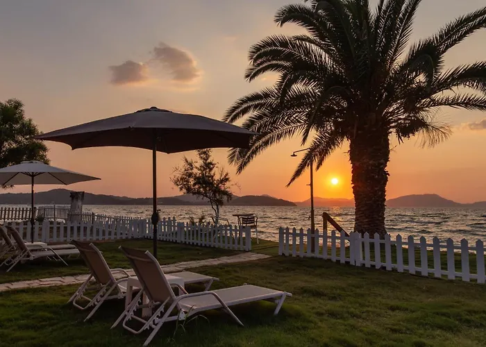 Seafront Melachrinou Mólos